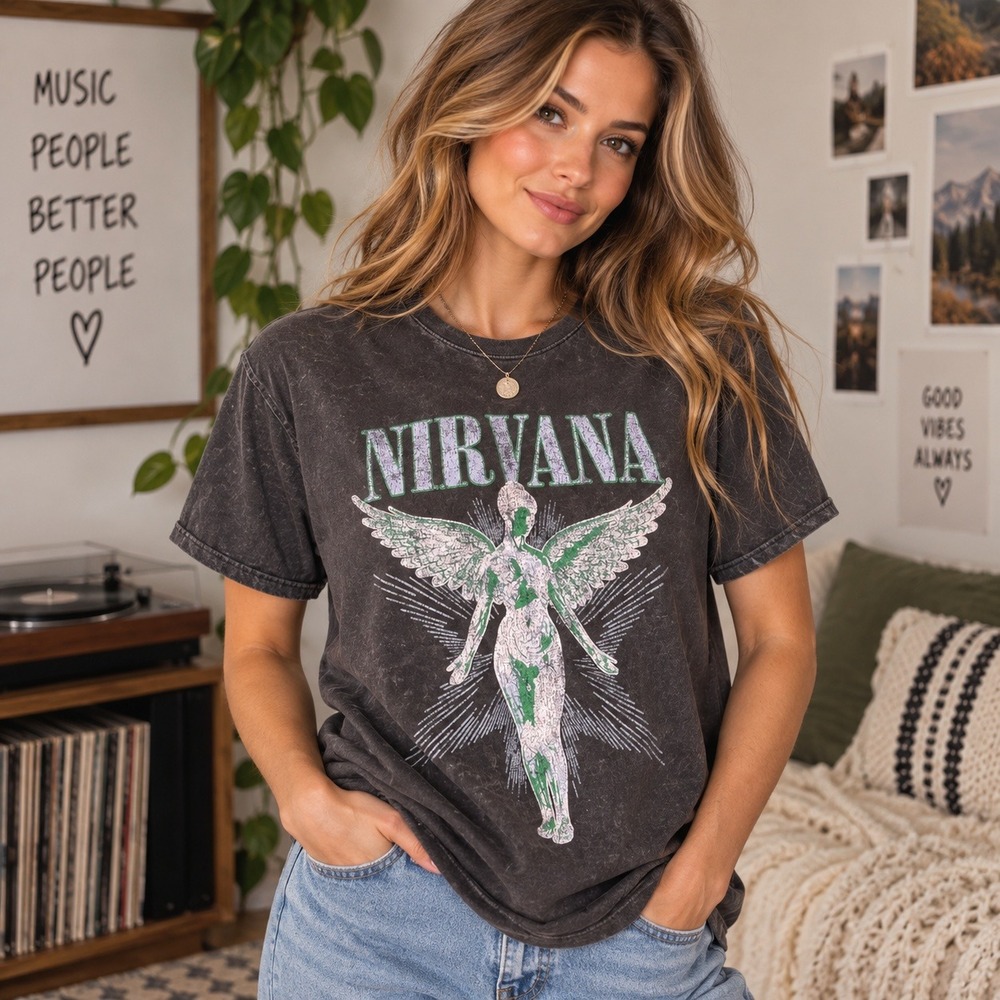 Nirvana In Utero Live 93 Graphic Tee Women Medium Black Grunge Rock